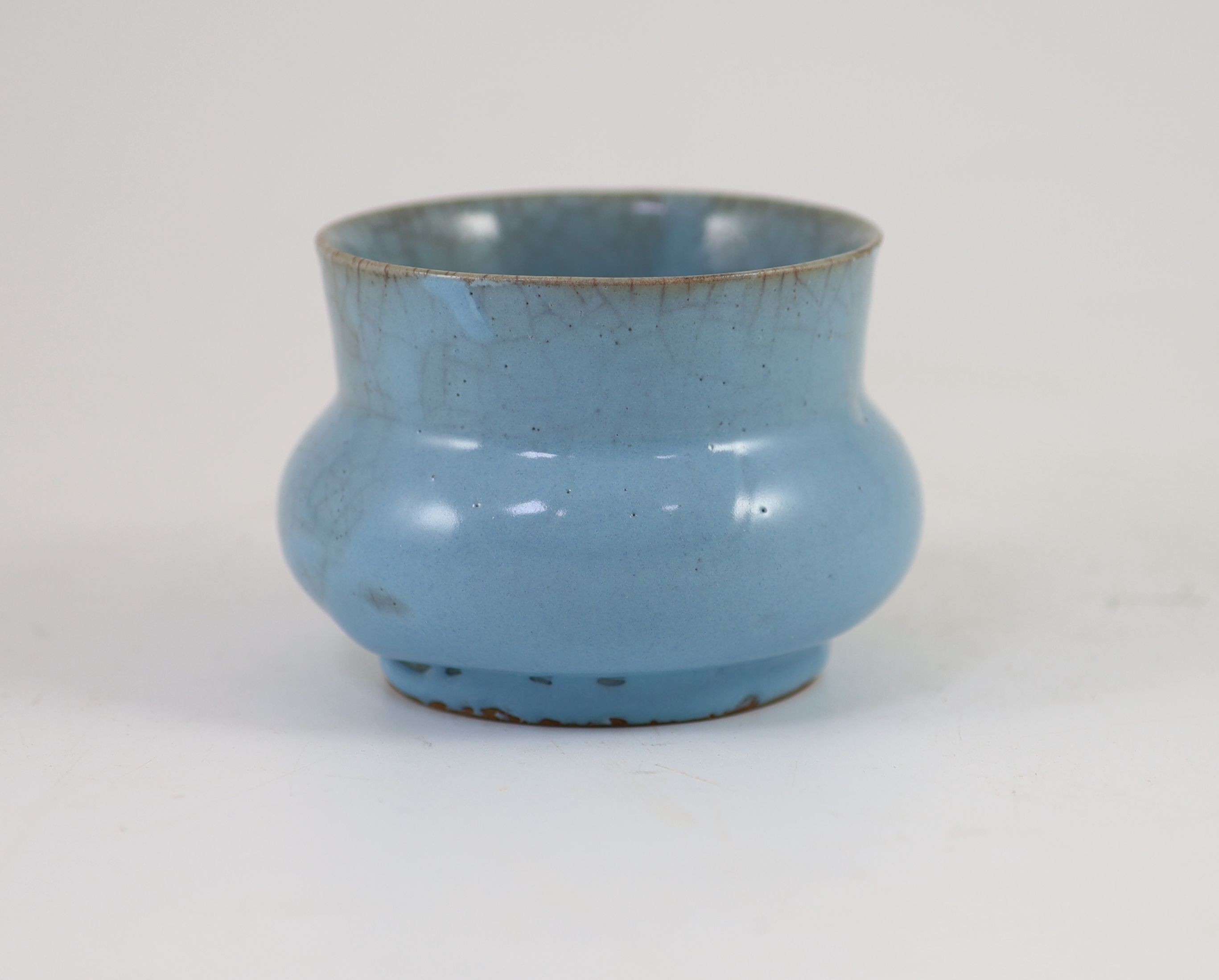 A Chinese Jun type lavender blue glazed vase, zhadou, late Qing dynasty 10.5 cm diameter